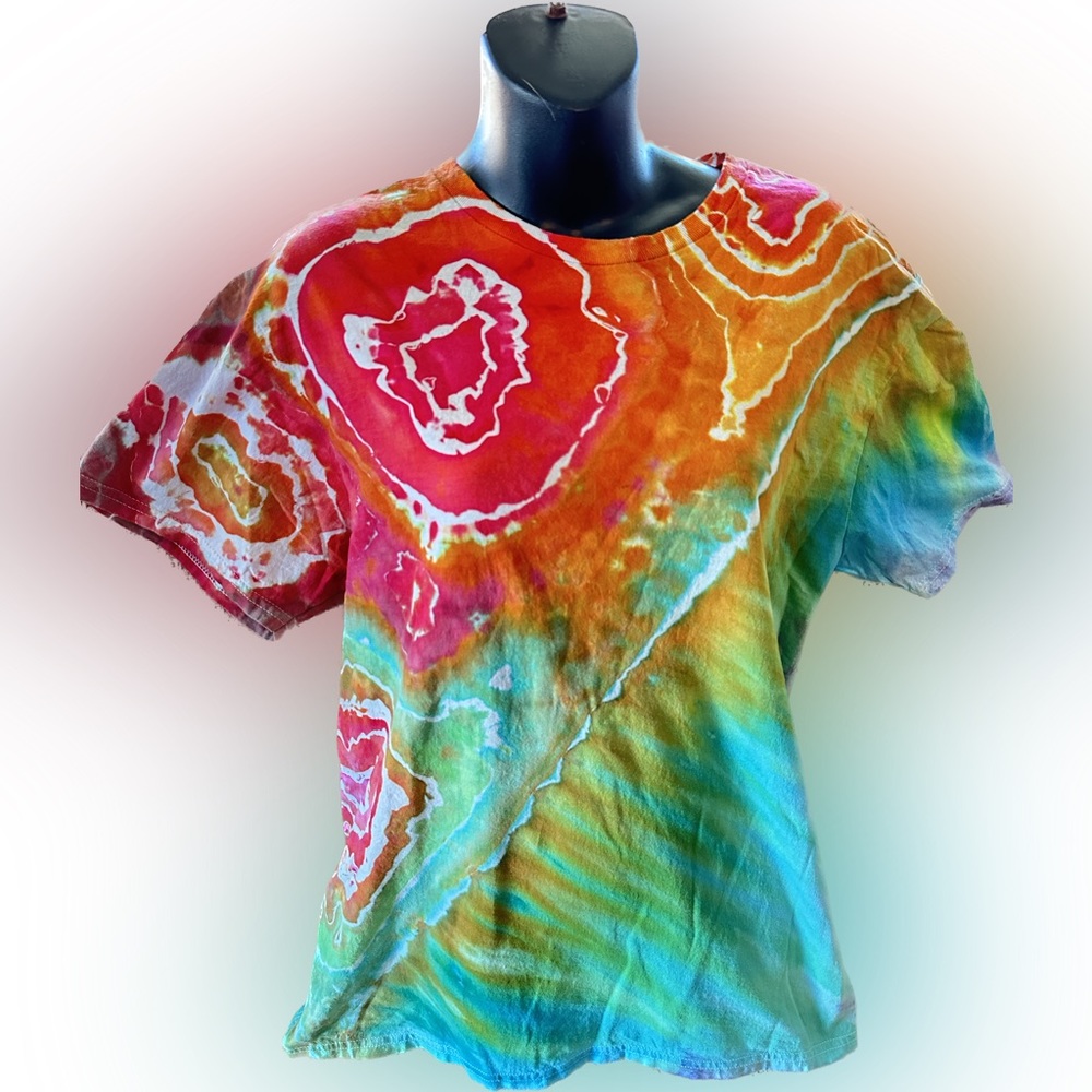 100% cotton handmade tie-dye shirt geode pattern rainbow for like medium
